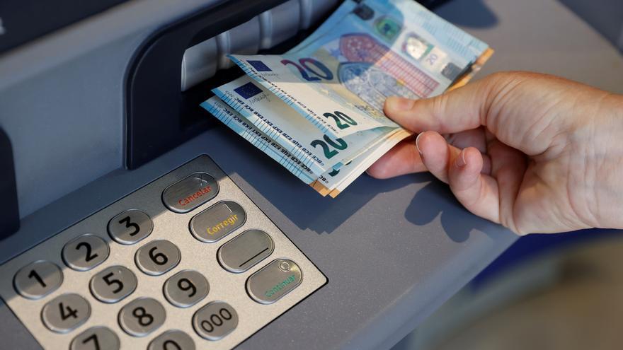 Las ONG podrán certificar el riesgo de exclusión financiera de las personas para acceder a una cuenta de pago básica